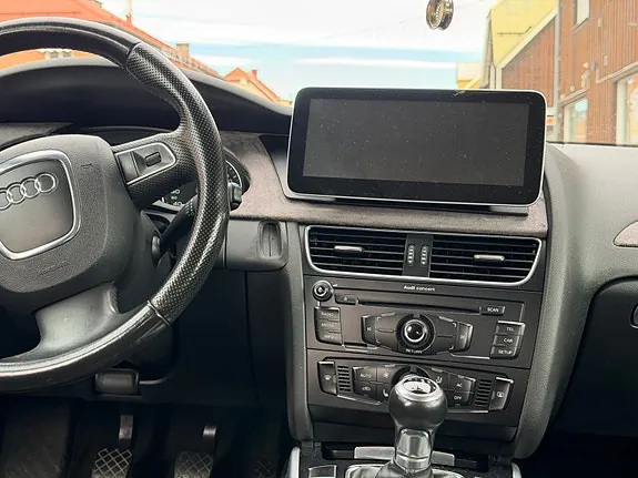 Audi A4 2010 photo 5