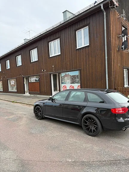 Audi A4 2010 photo 3