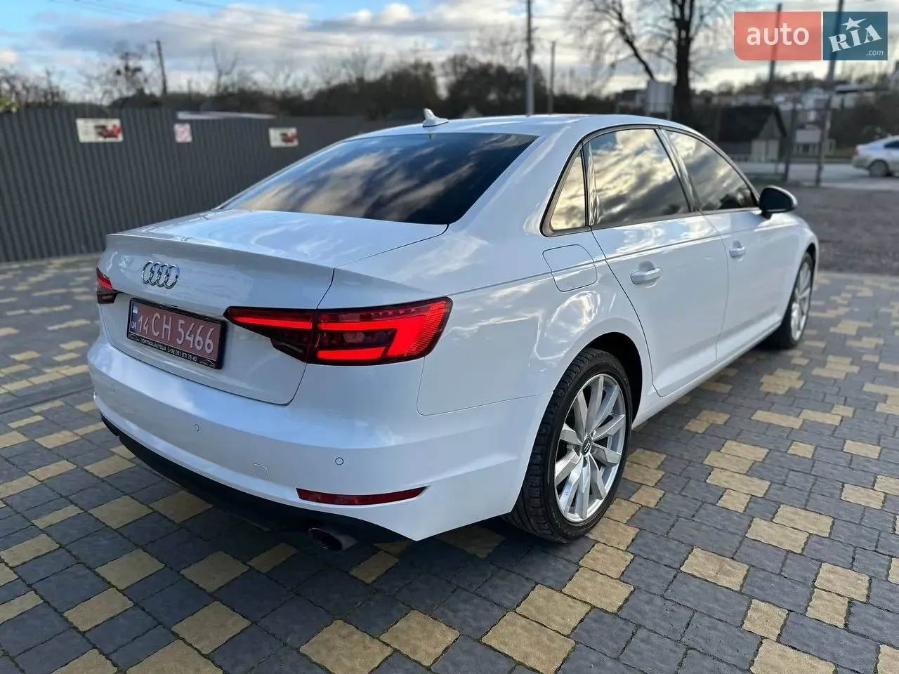 Audi A4 2017 photo 5
