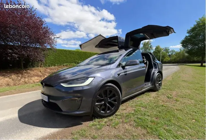 Tesla Model X