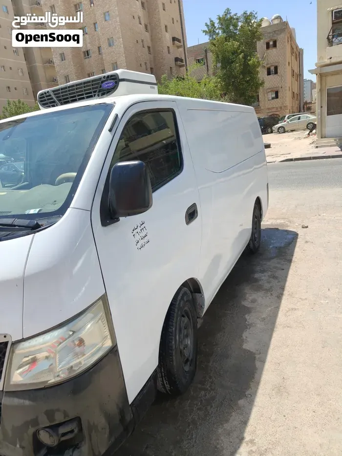 Nissan Urvan 2015 photo 5