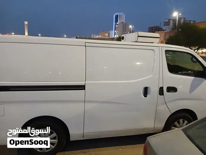 Nissan Urvan 2015 photo 4