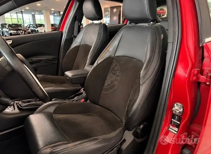 Alfa Romeo Giulietta 2015 photo 2