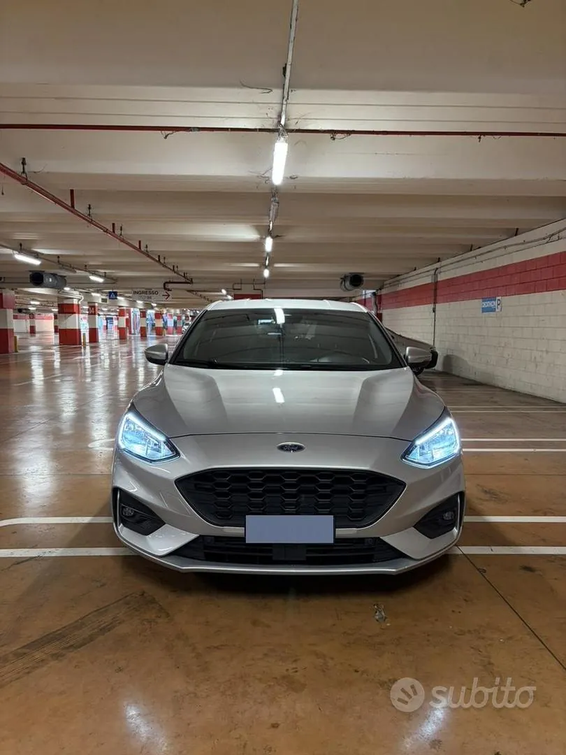 Ford Focus 2021 photo 2