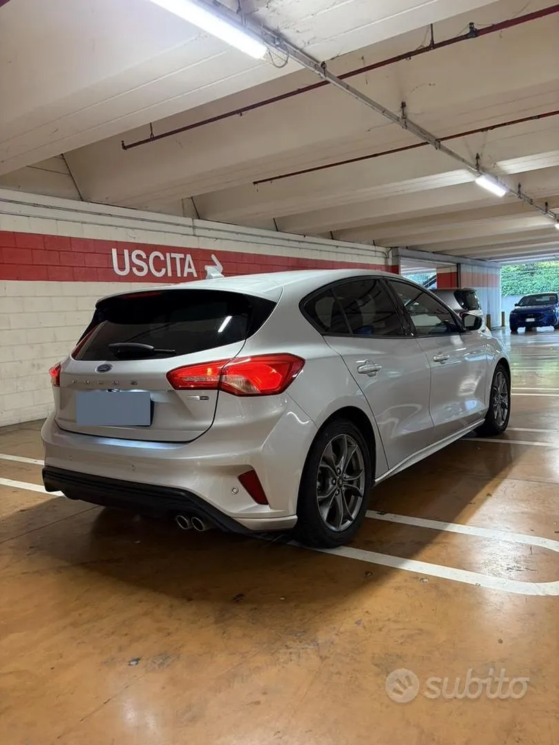 Ford Focus 2021 photo 3