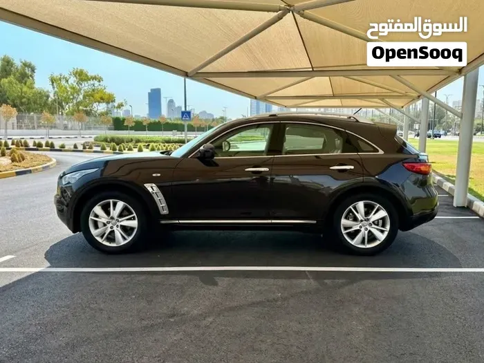 Infiniti Fx35 2016 photo 4