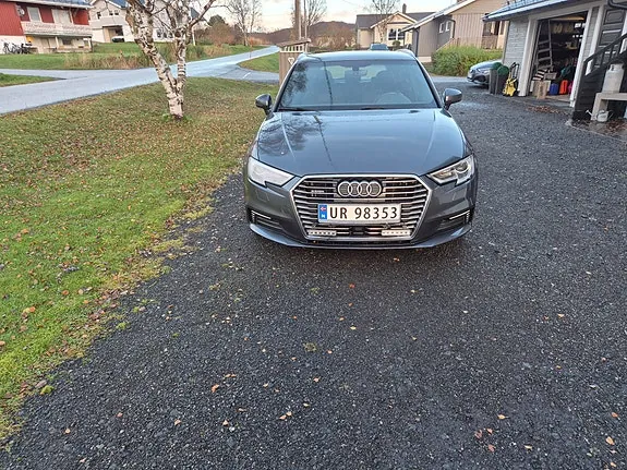 Audi E-Tron 2018 photo 2