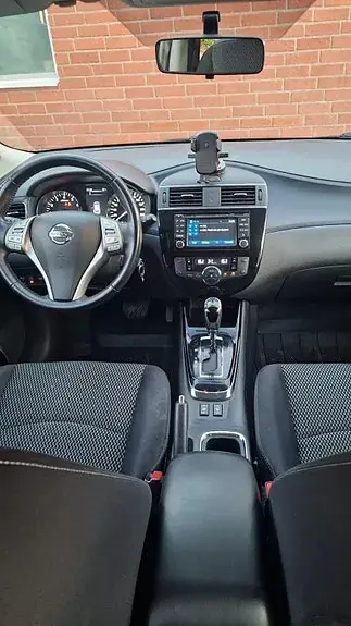 Nissan Pulsar 2016 photo 2