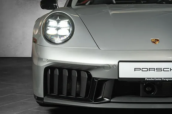 Porsche 911 Carrera 4 Gts 2025 photo 4