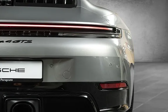 Porsche 911 Carrera 4 Gts 2025 photo 5