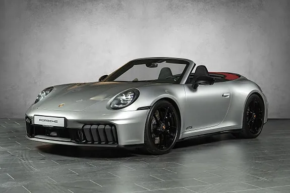 Porsche 911 Carrera 4 Gts 2025 photo 2