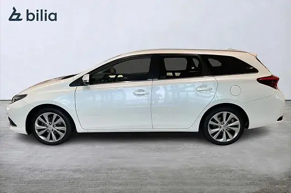 Toyota Auris 2018 photo 3
