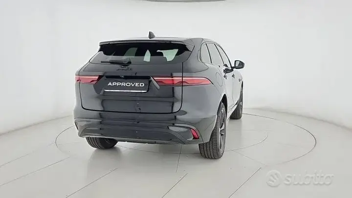 Jaguar F-Pace 2024 photo 2