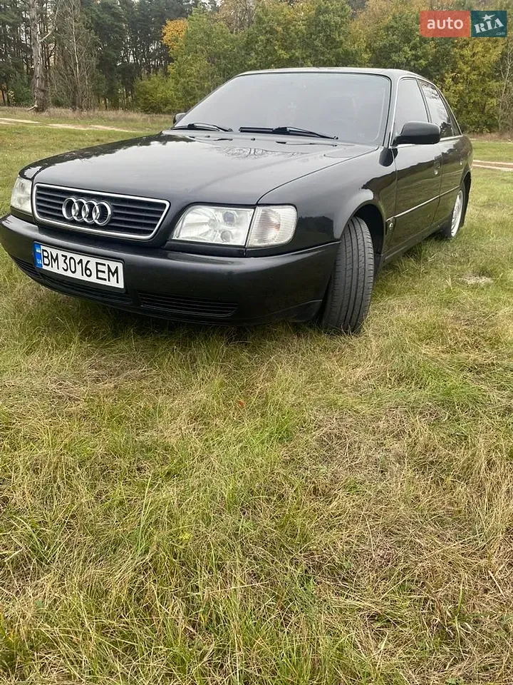 Audi 100