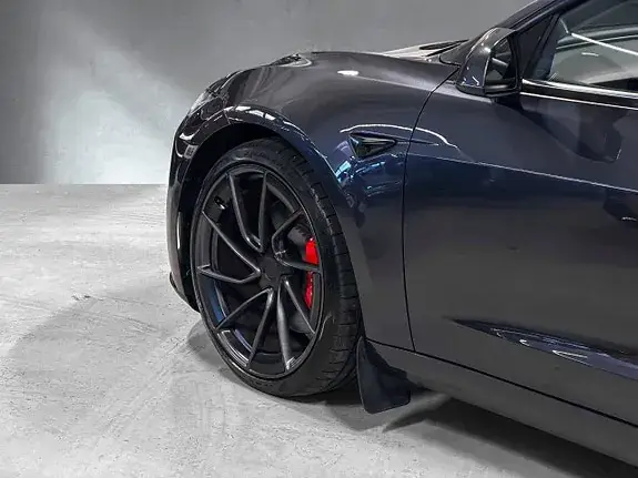 Tesla Model 3 2024 photo 4