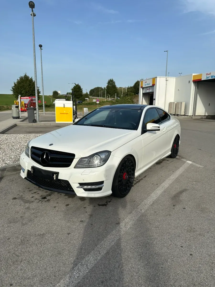 Mercedes-Benz C-Class 2012 photo 3