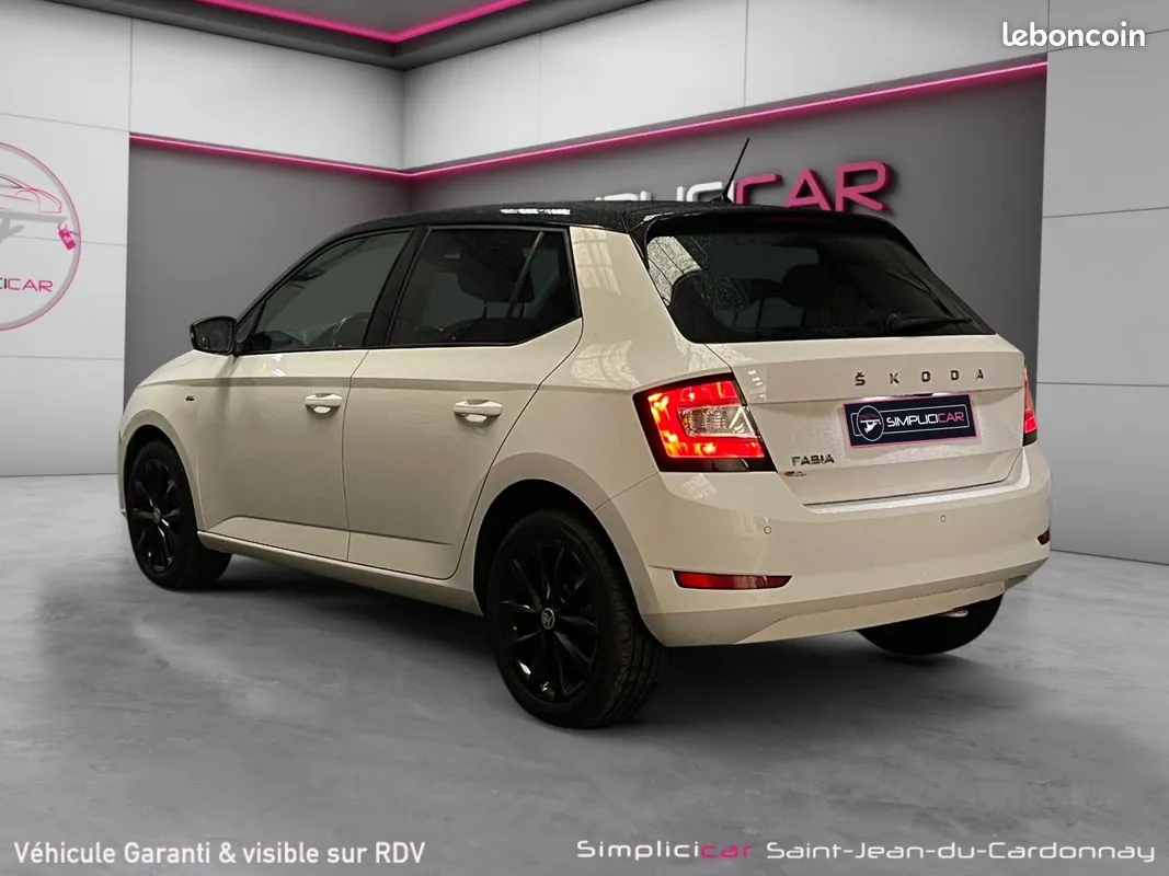 Skoda Fabia 2021 photo 3