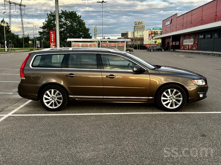 Volvo V70 2014 photo 2
