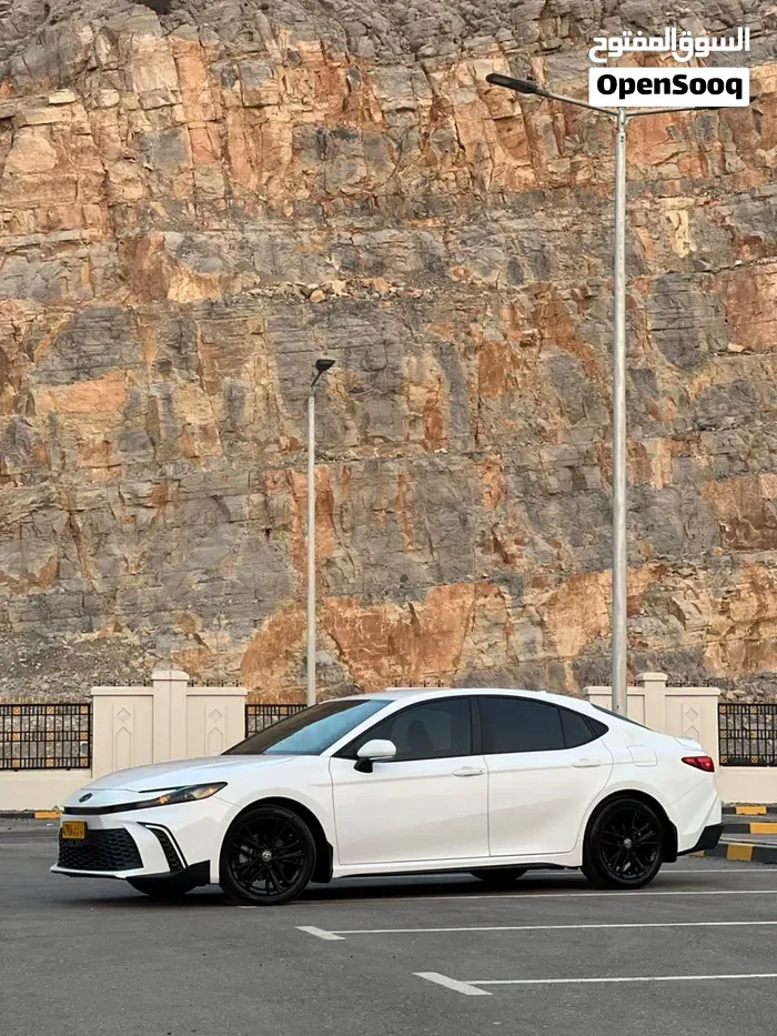 Toyota Camry 2026 photo 2