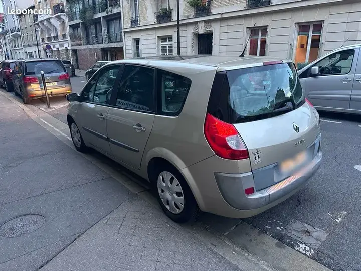 Renault Scenic 2007 photo 2
