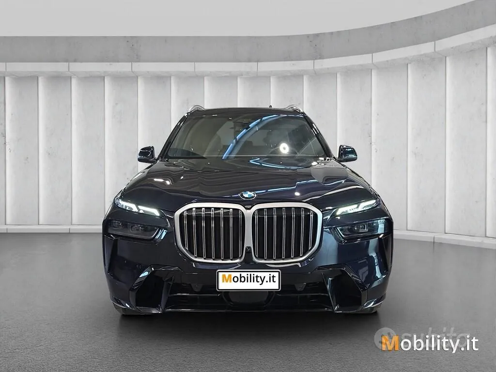 BMW X7 2023 photo 3