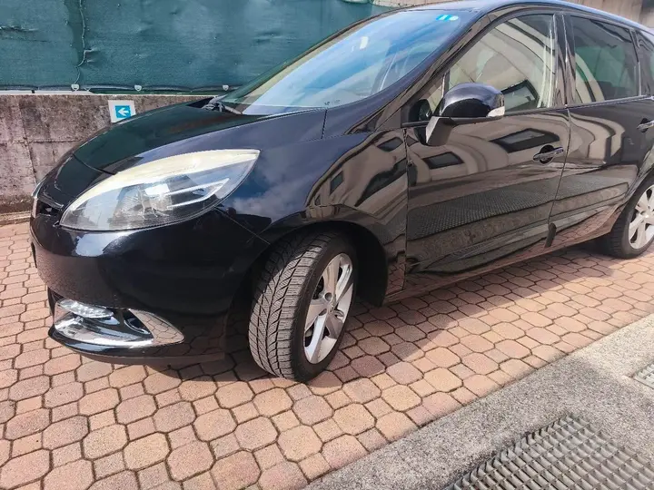 Renault Scenic 2013 photo 5