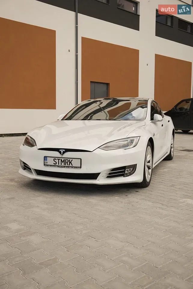 Tesla Model S 2016 photo 5