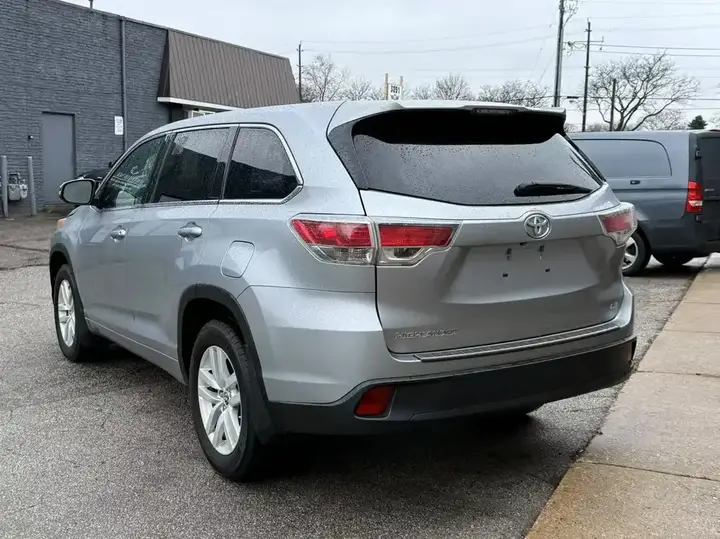 Toyota Highlander 2016 photo 2