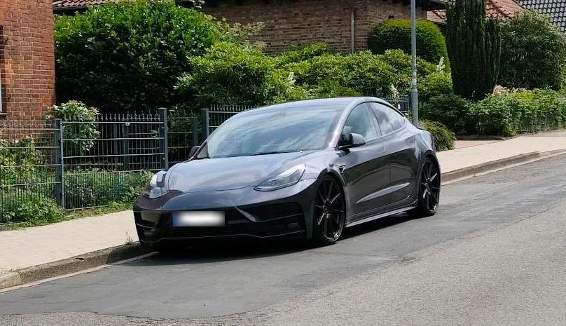 Tesla Model 3 Performance