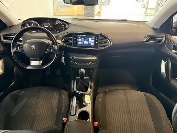 Peugeot 308 2016 photo 3