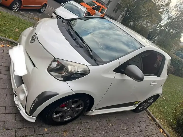 Toyota Iq