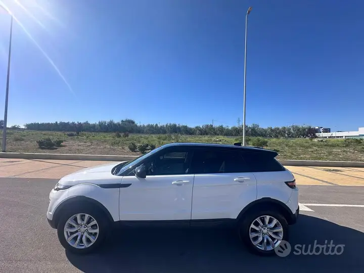 Land Rover Range Rover Evoque 2017 photo 3