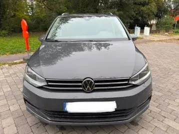 Volkswagen Touran 2022 photo 2