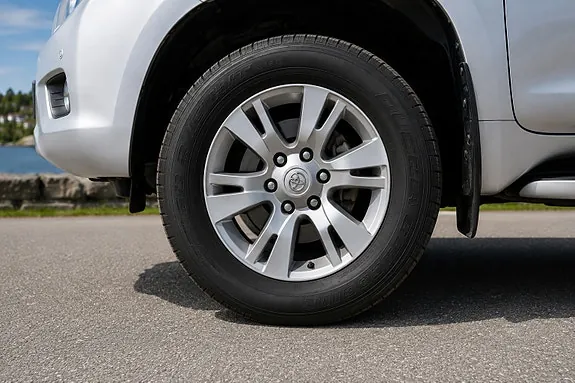 Toyota Land Cruiser 2012 photo 5