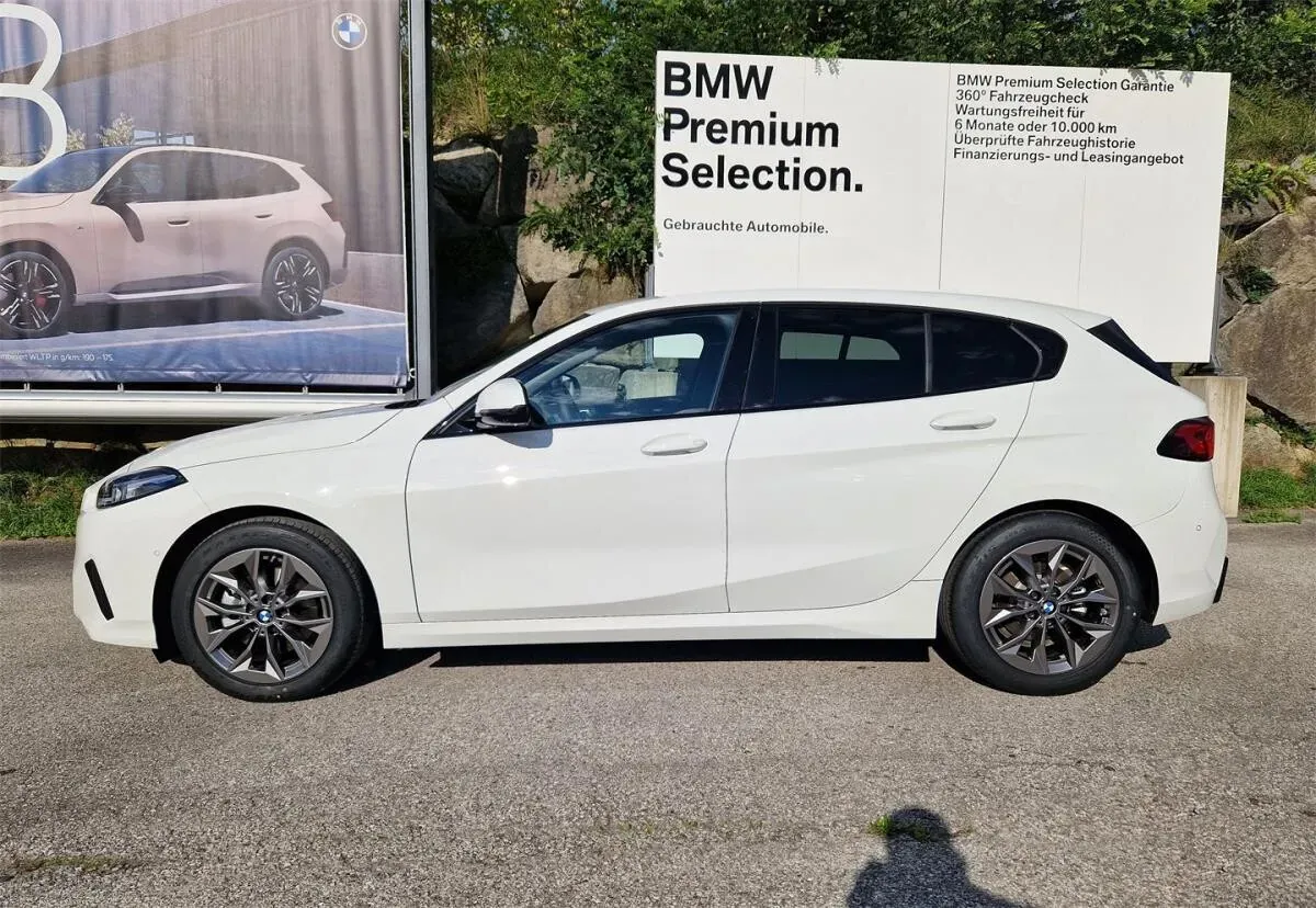 BMW 1 Series 2024 photo 3