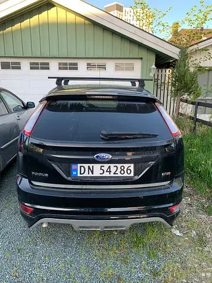 Ford Focus 2010 photo 2