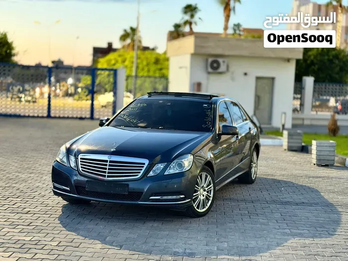 Mercedes-Benz E 300 2011 photo 3