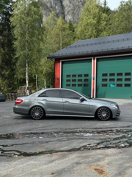 Mercedes-Benz E220 D 2012 photo 4