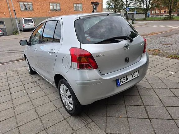 Toyota Yaris 2009 photo 4