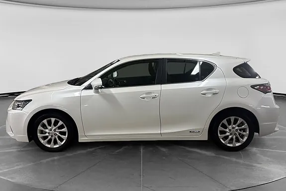 Lexus Ct200H 2014 photo 2