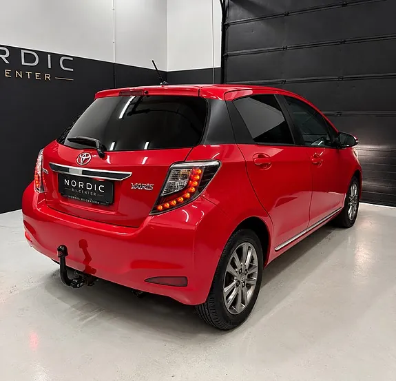 Toyota Yaris 2014 photo 2