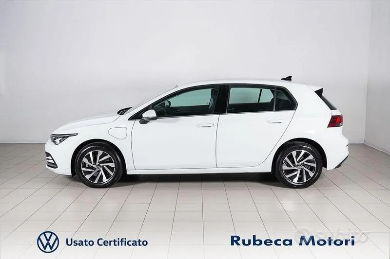 Volkswagen Golf 2022 photo 3