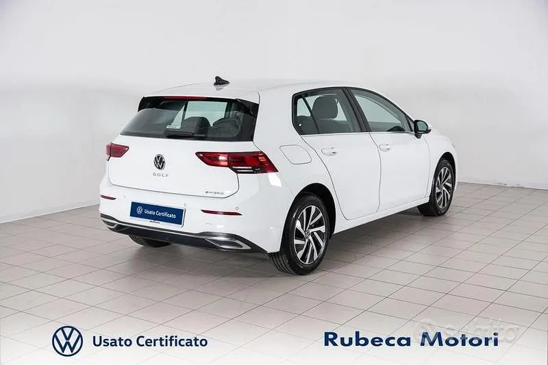 Volkswagen Golf 2022 photo 4