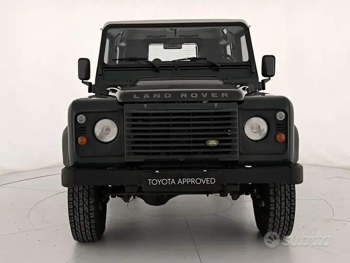Land Rover Defender 2009 photo 5