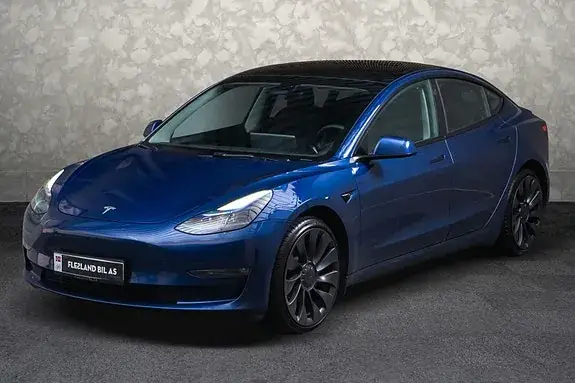 Tesla Model 3 2023 photo 2