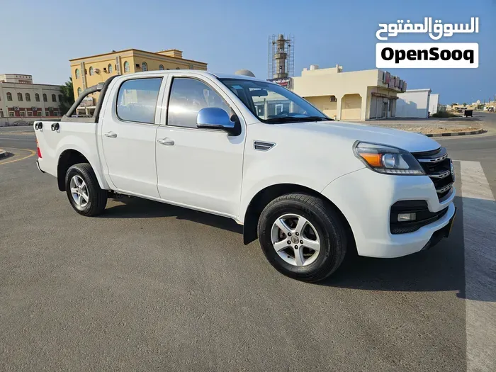 Toyota Hilux 2021 photo 2