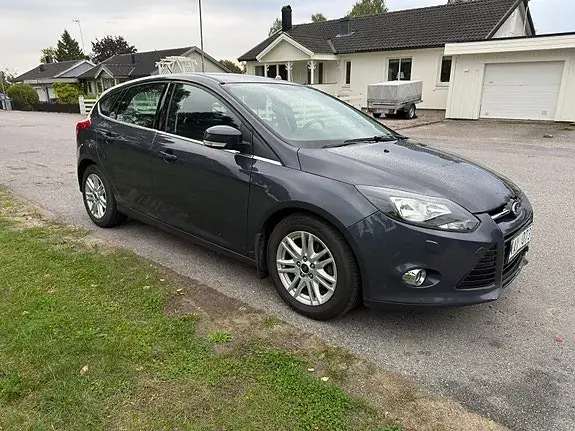 Ford Focus 2013 photo 3