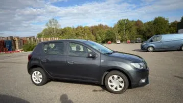 Dacia Sandero 2017 photo 2