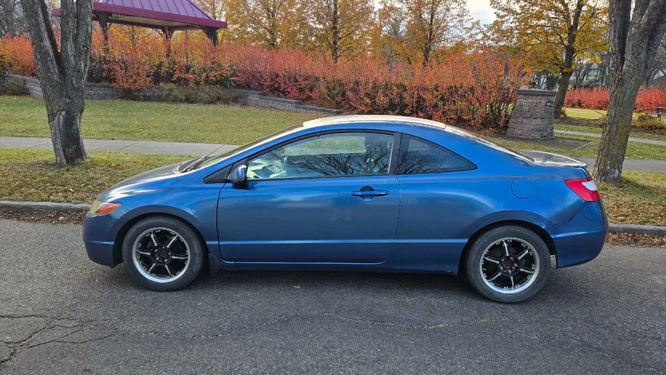 Honda Civic 2006 photo 2