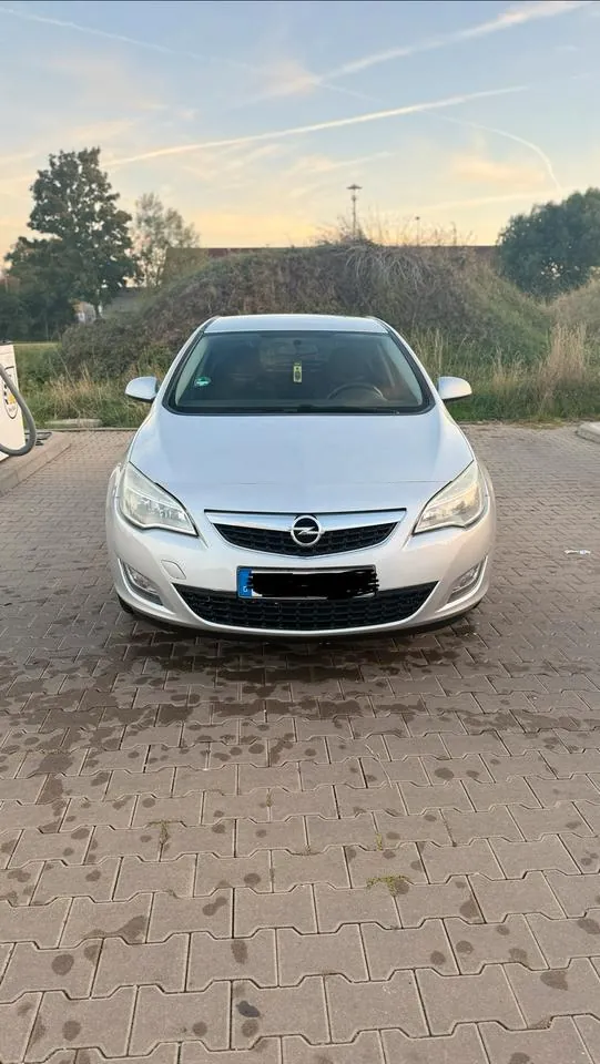 Opel Astra J